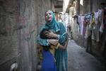 Reakcje młodych Palestyńczyków tuż po ataku na szpital. Fot. PAP / EPA