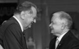 Na archiwalnym zdjęciu z 03.05.2009 premier Jan Olszewski z prezydentem Lechem Kaczyńskim / autor:  	PAP/Radek Pietruszka