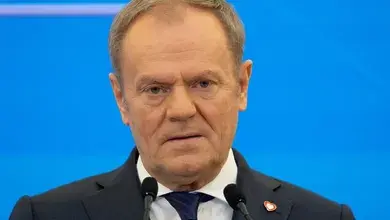 tusk się nudzi.webp