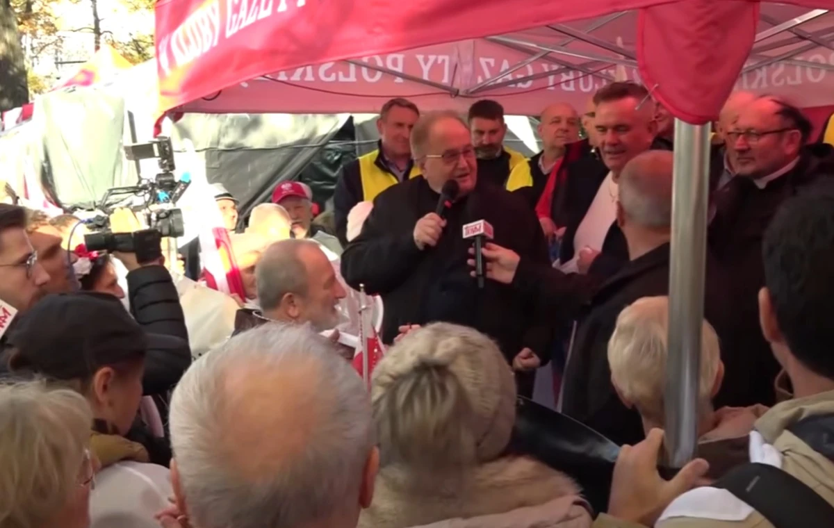 O. Rydzyk pojawił się przed TK! "Czy Polska będzie istnieć?"