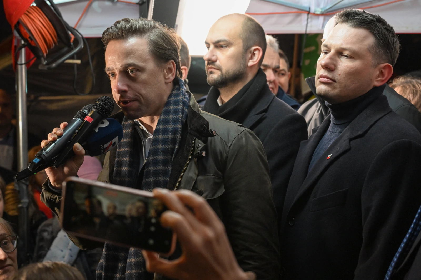 Będą przedterminowe wybory? Lider Konfederacji mocno