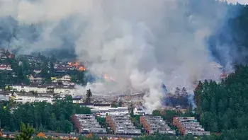 Pożar strawił ponad 100 mieszkań w Drammen niedaleko Oslo.webp