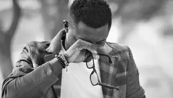victoruzihben-crying-african-man-4670799_1920.webp