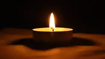 alicja-candle-3054412.webp
