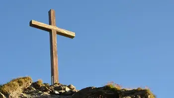 tuor-cross-4970988_1920.webp