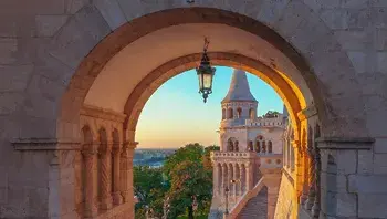 henryleester-budapest-6928973_1920.webp