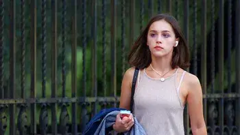 surprising_media-woman-6584891_1920.webp